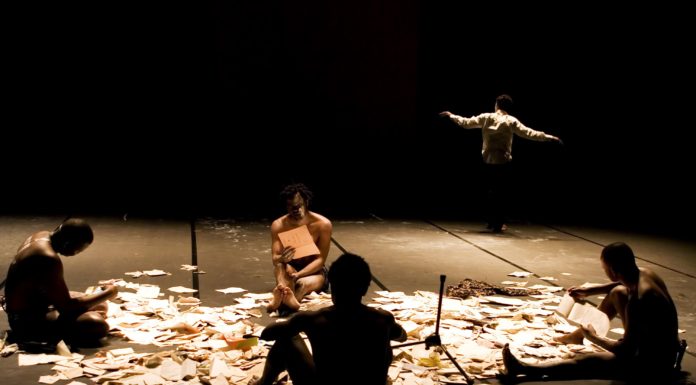 Faustin Linyekula/Studios Kabako: Sur les traces de Dinozord A searing exploration of the redefining of a people's history