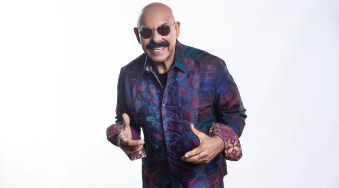 Oscar D’León: The Lion of Salsa Roars at the Bowl Tonight Oscar D'León makes his LA Phil debut on Thursday at the Hollywood Bowl