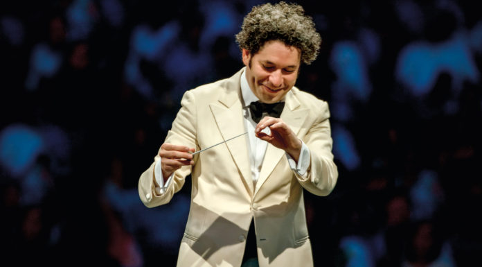 Ten Years – Bravo Gustavo! 10 Years - Bravo Gustavo celebrates Dudamel's 10 years with the LA Philharmonic