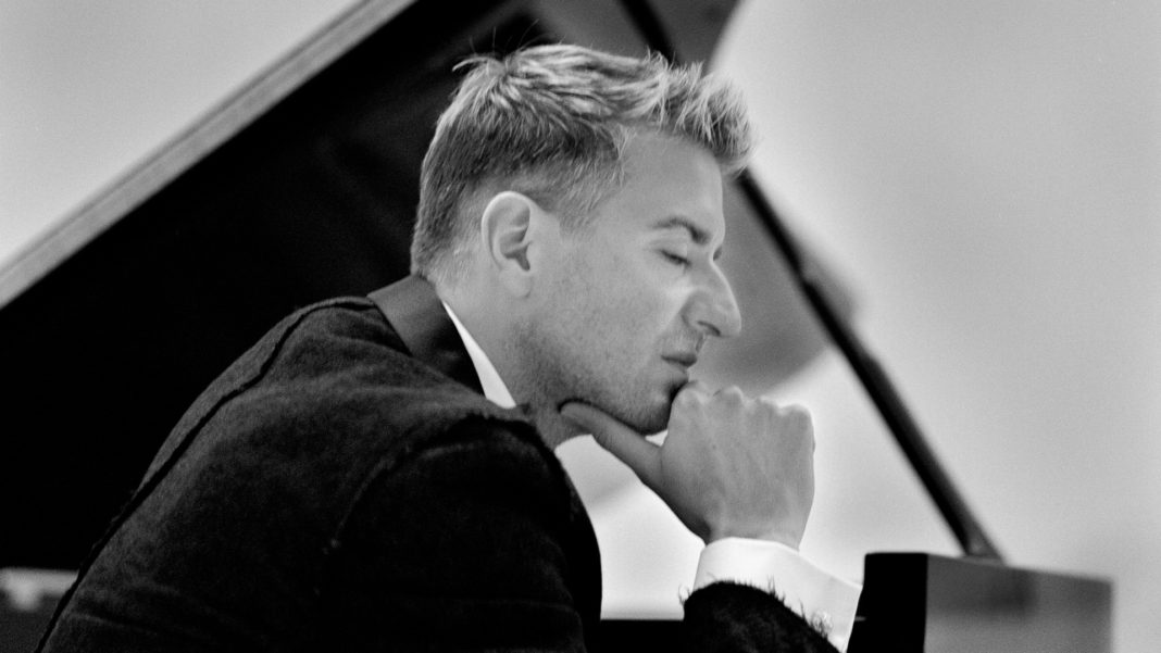Thibaudet will perform Ravel's 