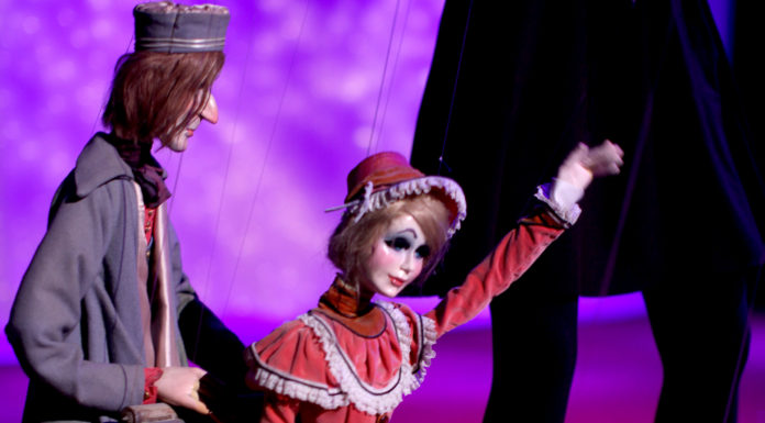 Holiday on Strings "Holiday on Strings" is one of two shows by the Bob Baker Marionette Theatre currently playing