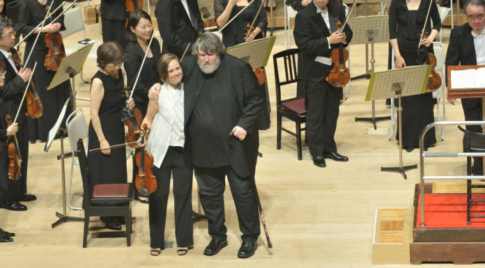 A Tribute to Oliver Knussen "A Tribute to Oliver Knussen" was curated by Leila Josefowicz and Susanna Mälkki