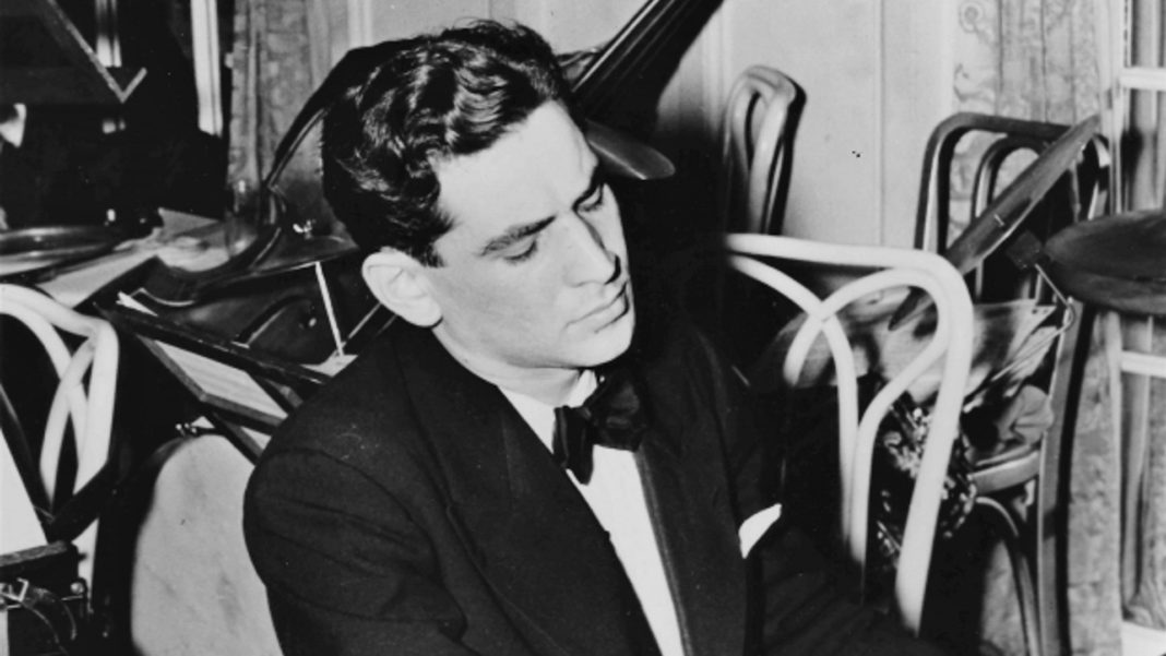 Bernstein Conducts Mahler 1963 two days after President Kennedy's assassination