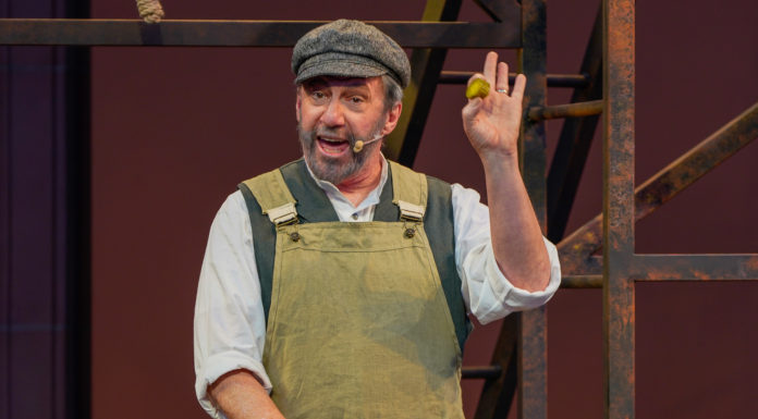 Tom Dugan Talks Tevye Traditions The infallibility of Tevye is part of his appeal says Tom Dugan, writer/star of "Tevye in New York"