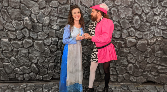 Stephanie Doche: A Small Company Mezzo-Soprano Mezzo-soprano Stephanie Doche talks about "La Cenerentola" and being a small company girl