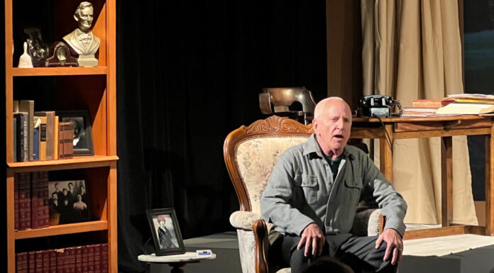 Tony Winner John Rubinstein Goes Solo Cultural Attaché talks to Tony Award winner John Rubinstein about his first one-man show, "Eisenhower: This Piece of Ground"