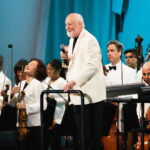 Bing-Wang-in-the-LA-Philharmonic-and-John-Williams-Courtesy-LA-Philharmonic