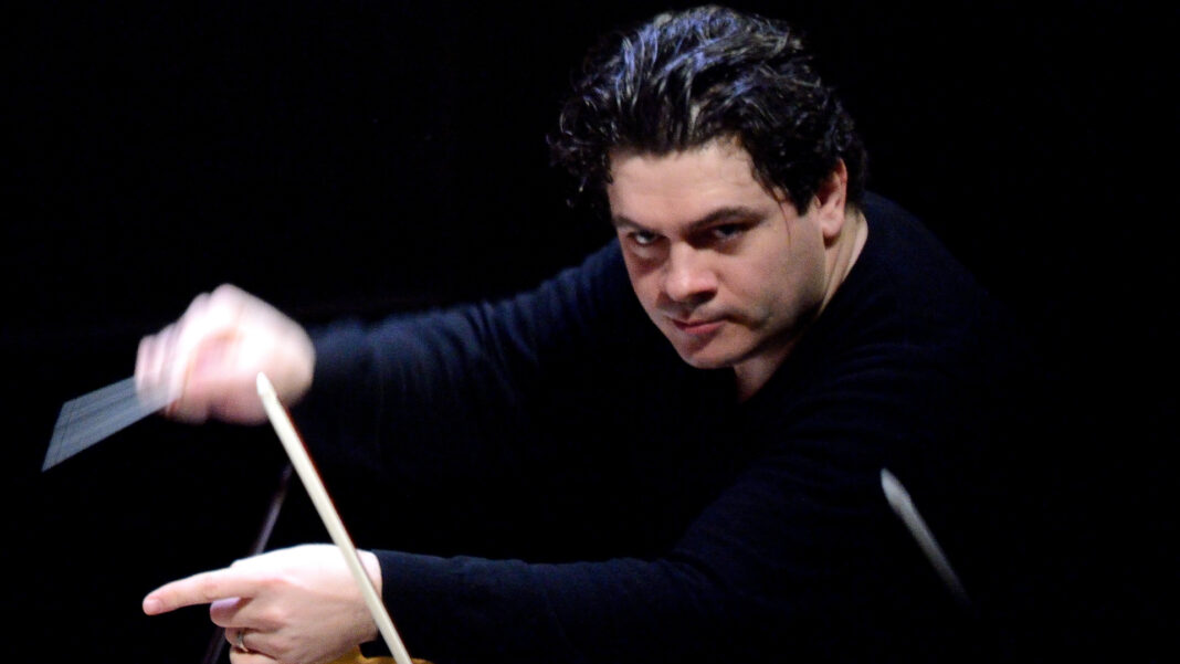 Cultural Attaché talks to conductor Christian Mǎcelaru about being a custodian of new works