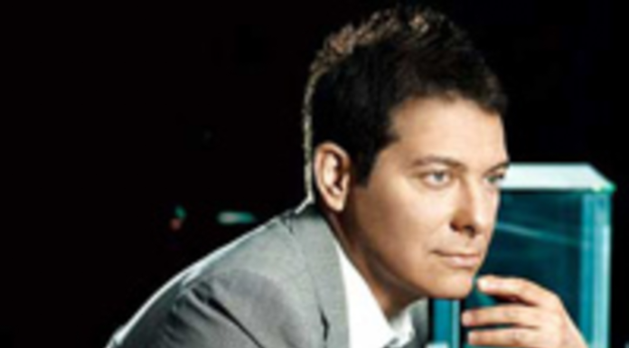 Michael Feinstein Presents “The Gershwins and Me” Michael Feinstein reveals a psychic told him he'd be working with Ira Gershwin...and he did.